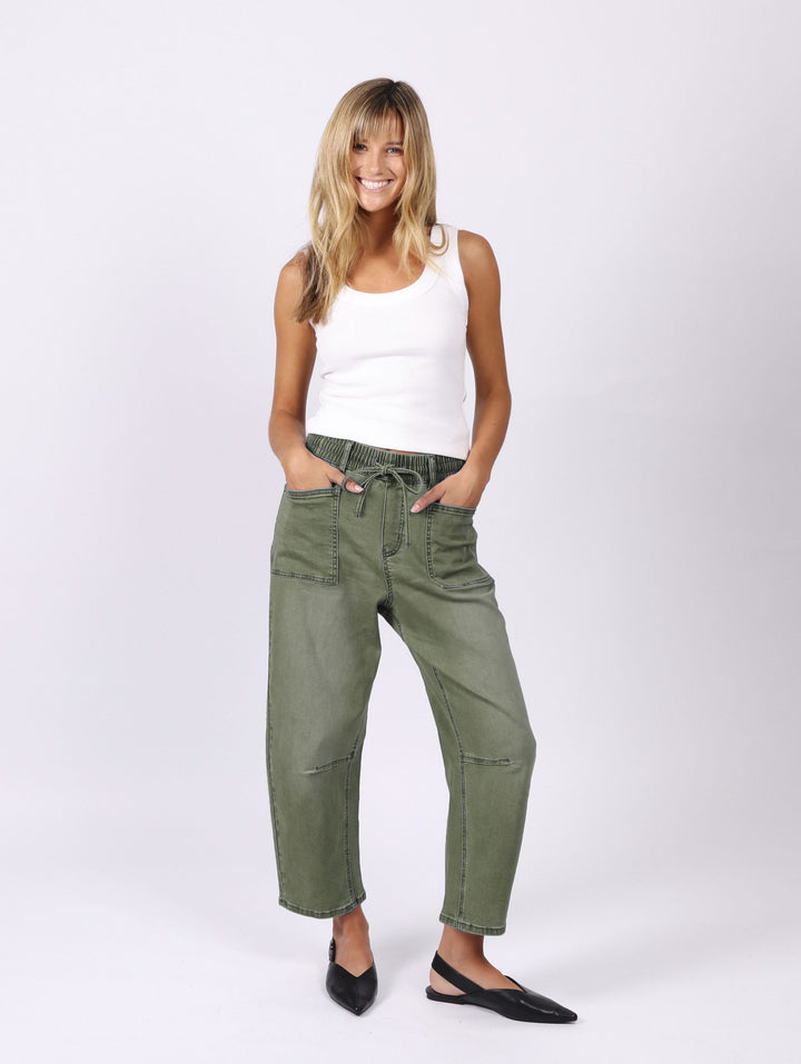 Leo Barrel Jeans in Khaki by Monaco Denim
