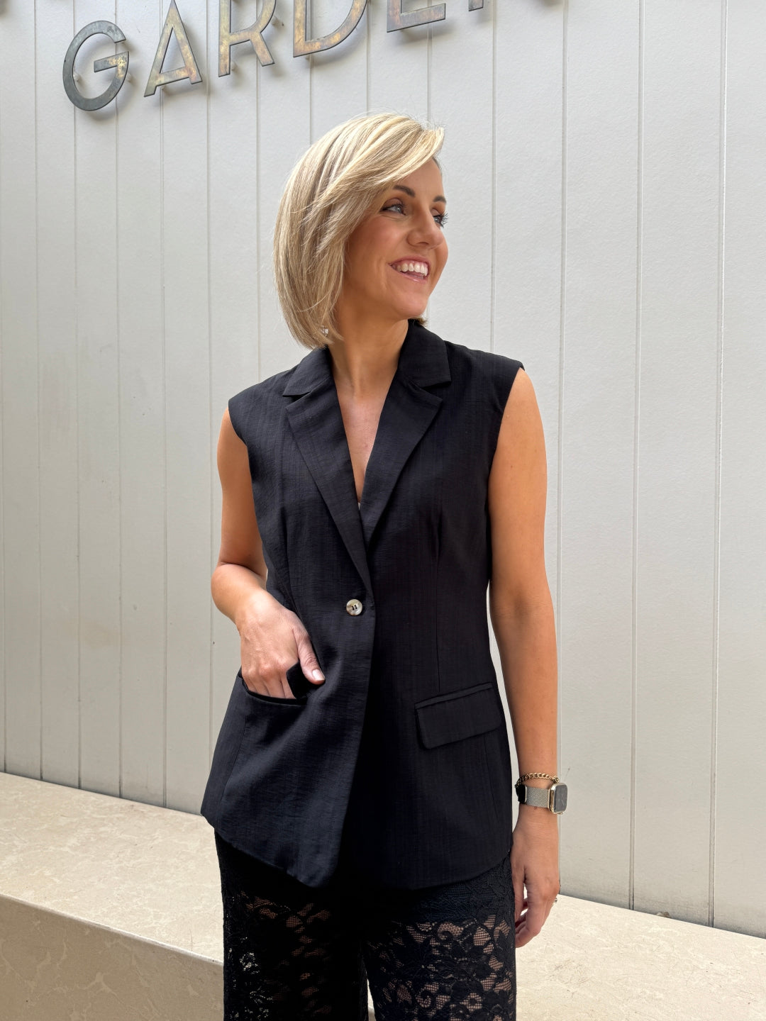 Alamo Vest