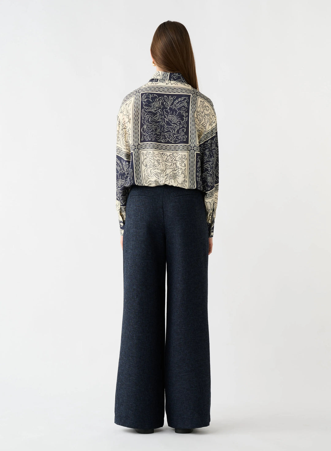Esmaee Galerie Shirt