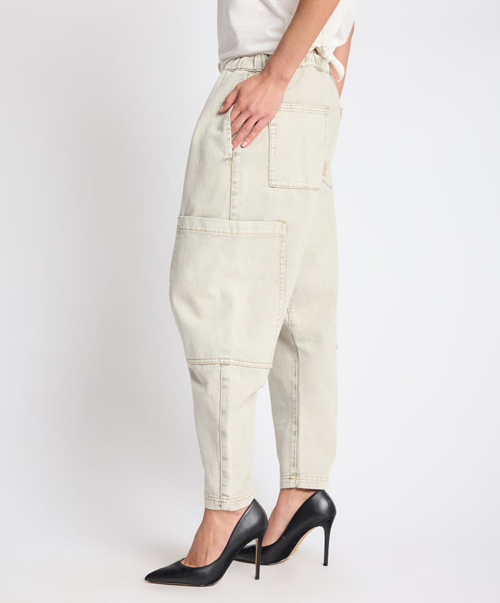 One Teaspoon Isla Low Waist Harem Jean side detail