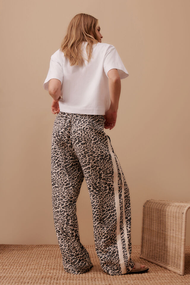 Ceres Life Relaxed Drawstring Pants in Leopard back
