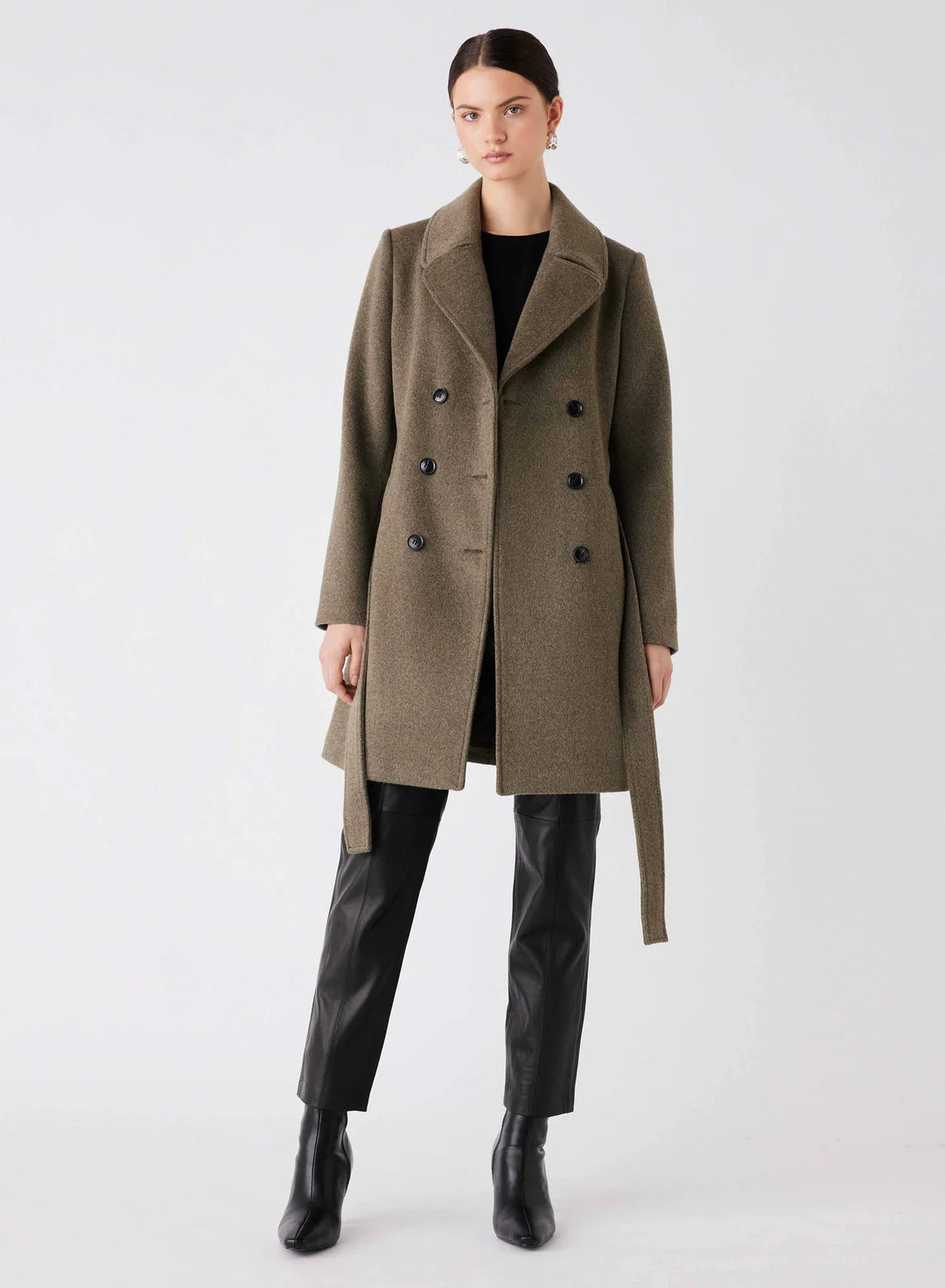 Esmaee Unattended Coat