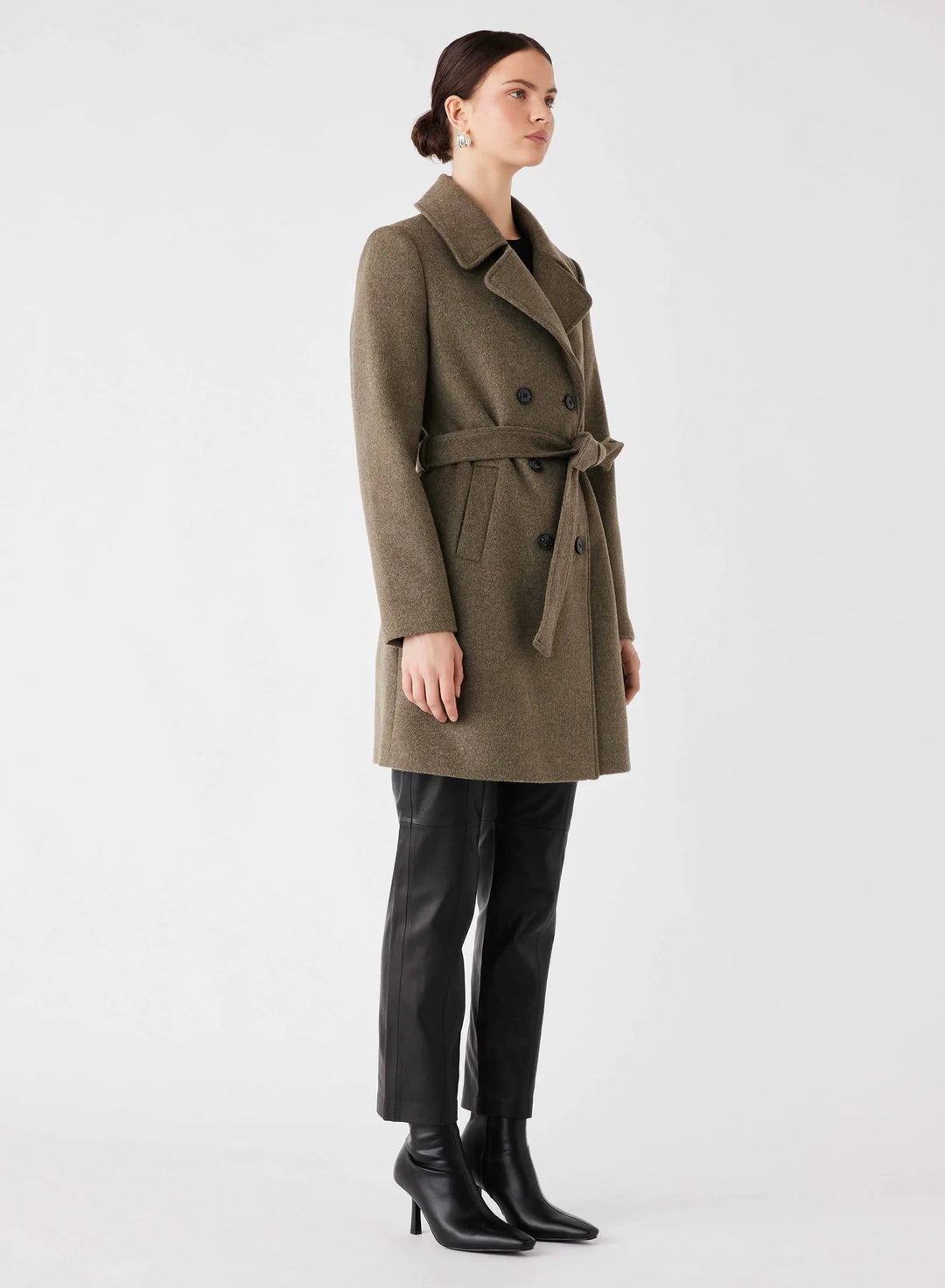 Esmaee Unattended Coat