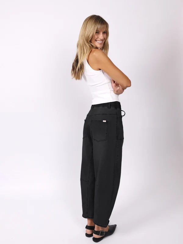 Leo Barrel Jeans in Black by Monaco Denim