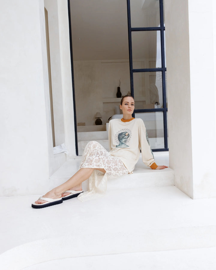 peach and parla tee