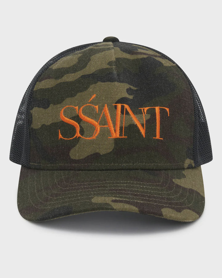 SŚAINT Camo Trucker Cap.