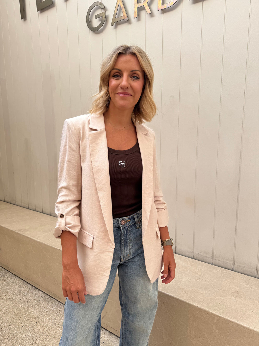 sunny girl blazer in beige