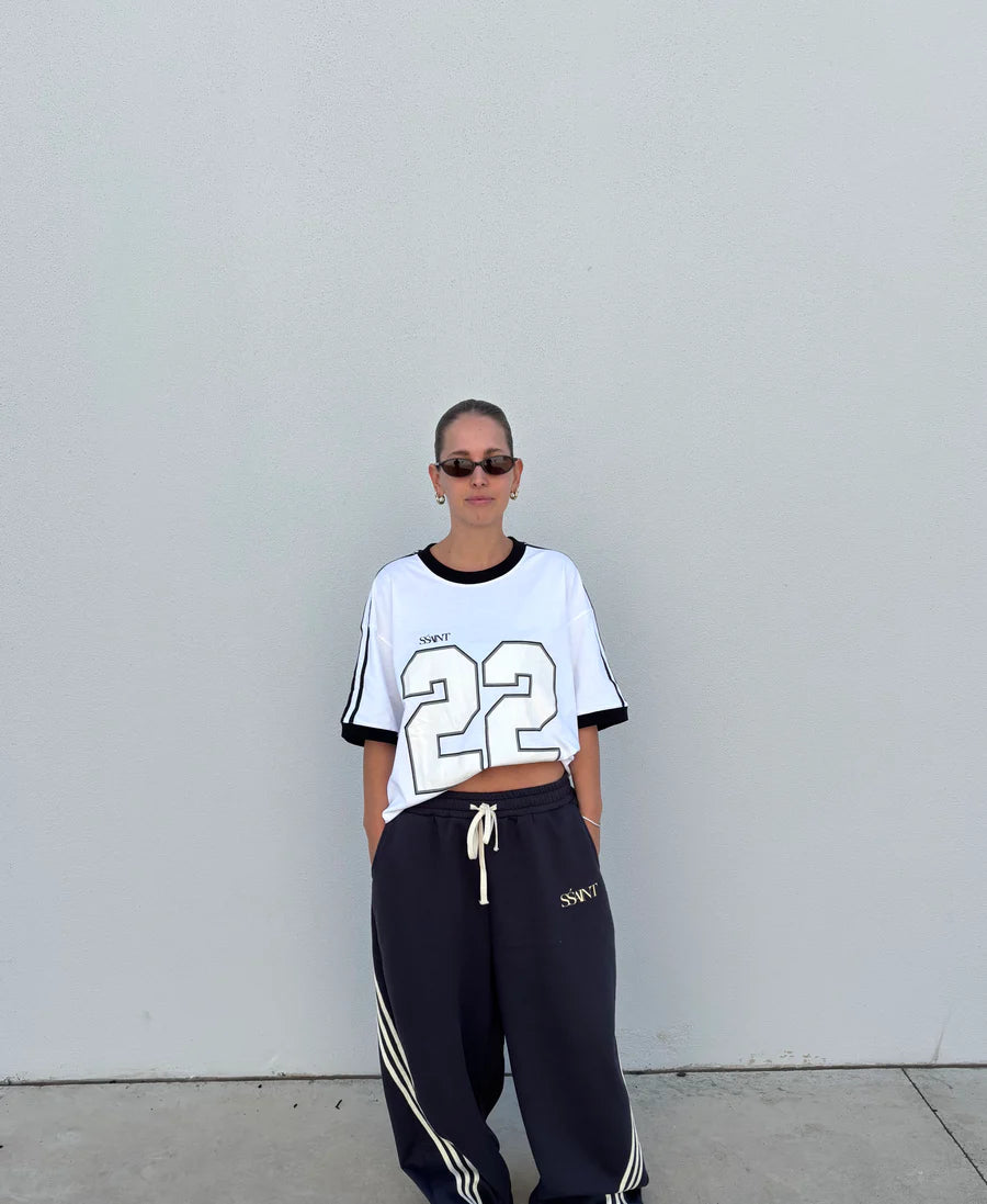 SŚAINT Twenty Two Tee