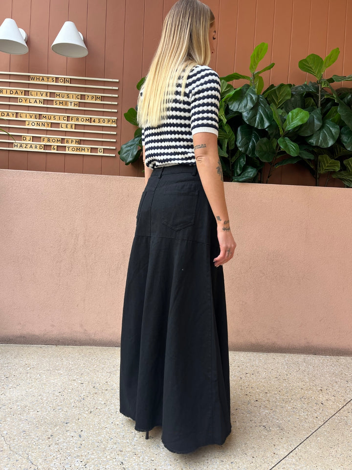 sunny girl maxi skirt black