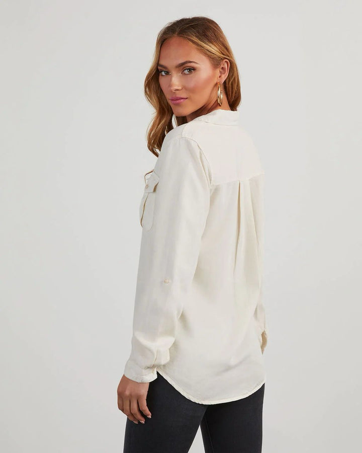 back detail of a white smaibulun shirt